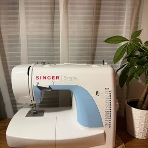 SINGER SIMPLE Sewing Machine Model 3116